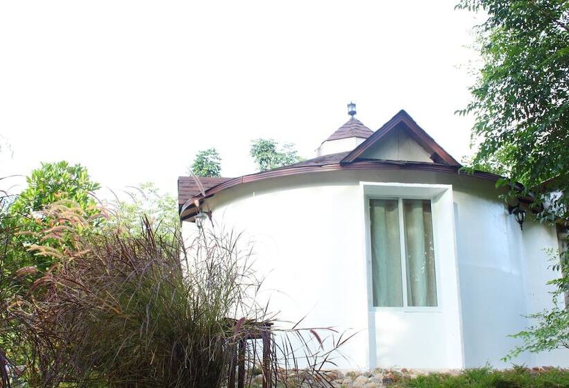 בית מלון כפרי The Happiness Resort