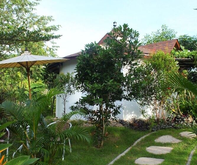 בית מלון כפרי The Happiness Resort