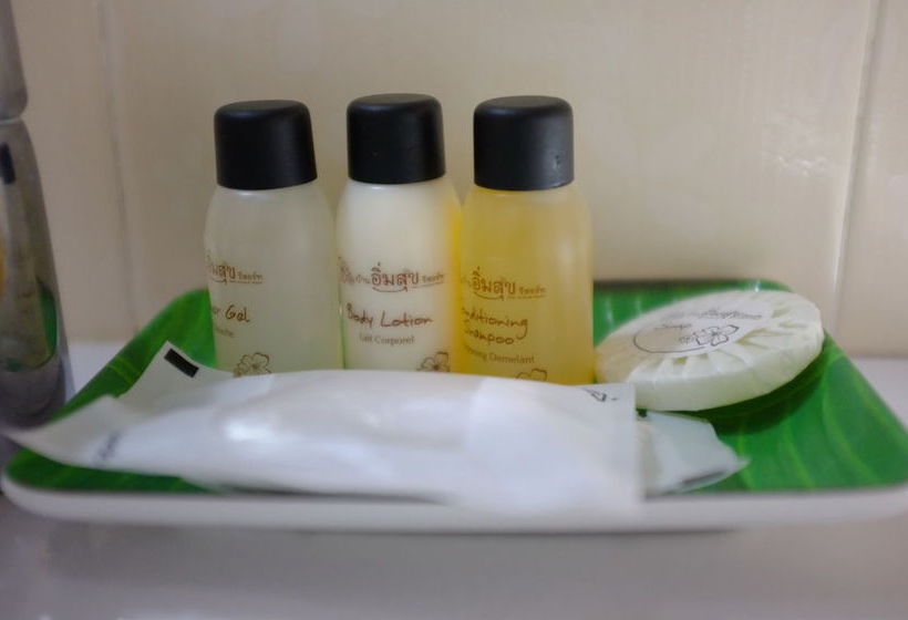 ペンション Ploen Amphawa Resort