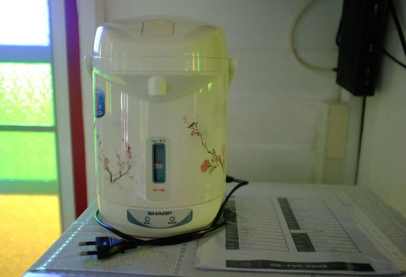 ペンション Ploen Amphawa Resort