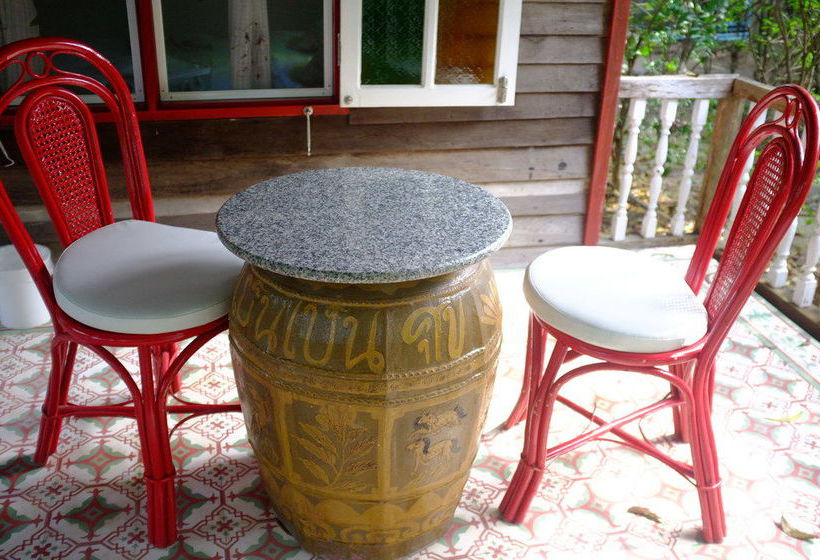 ペンション Ploen Amphawa Resort