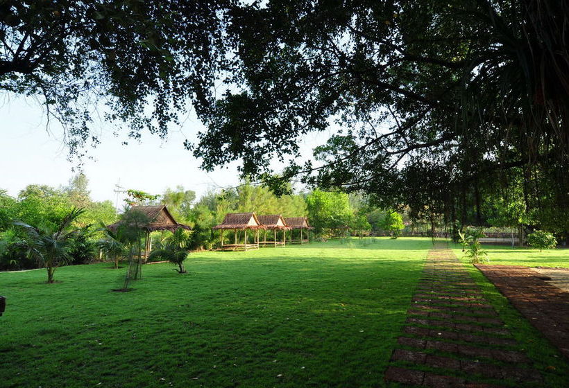 ペンション Ploen Amphawa Resort