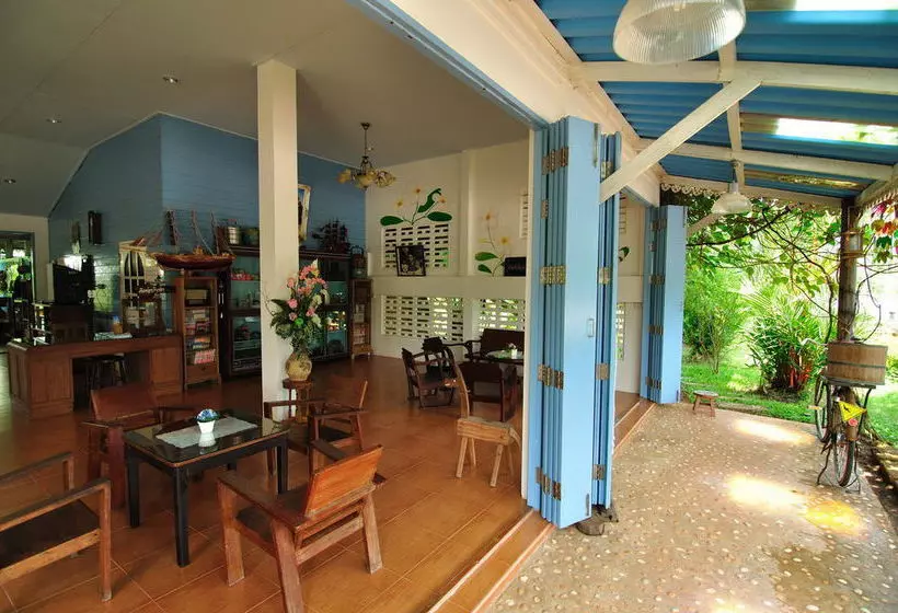 پانسیون Ploen Amphawa Resort