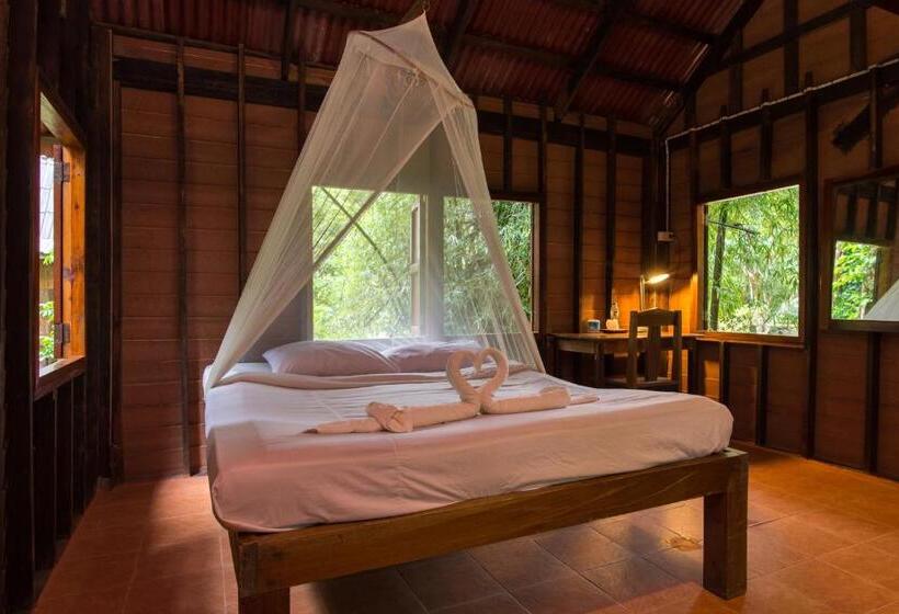 渡假胜地  Art S Riverview Lodge