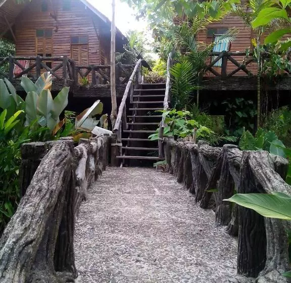 Lomakeskus Art S Riverview Lodge