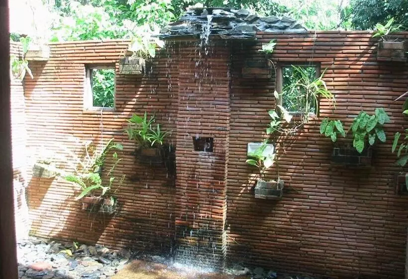 Lomakeskus Art S Riverview Lodge