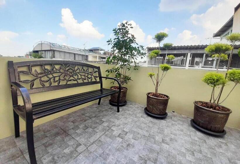 هاستل Chaiwat Guesthouse