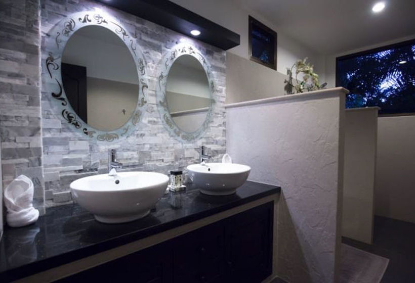 Champagne Villa By G Estate