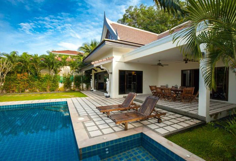 Champagne Villa By G Estate