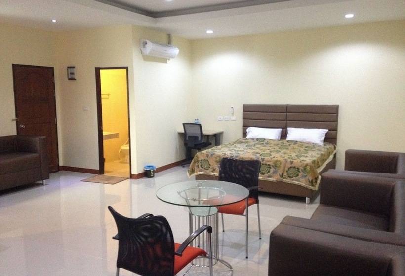 Friends House Resort