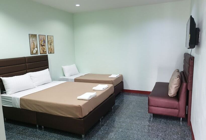 Friends House Resort