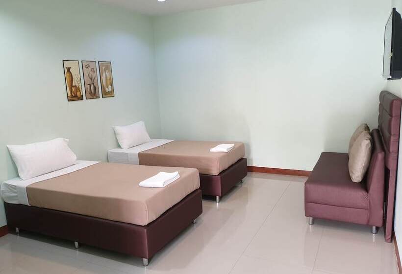 Friends House Resort