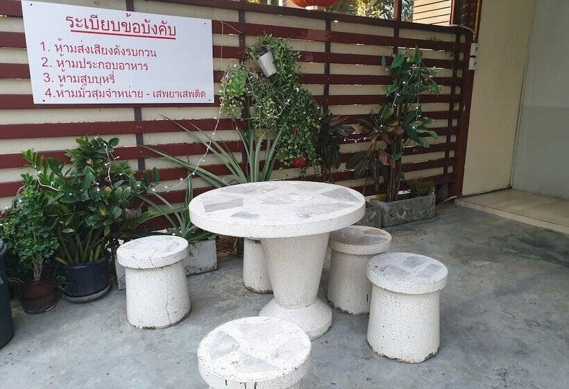 Friends House Resort