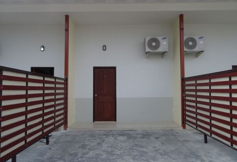 Friends House Resort