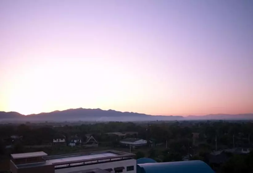 Abizz Hotel Lampang Airport
