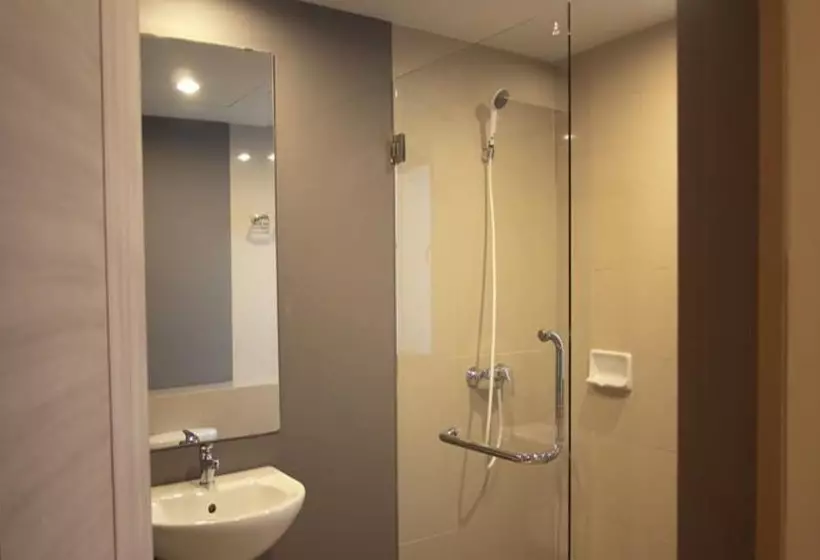 Abizz Hotel Lampang Airport