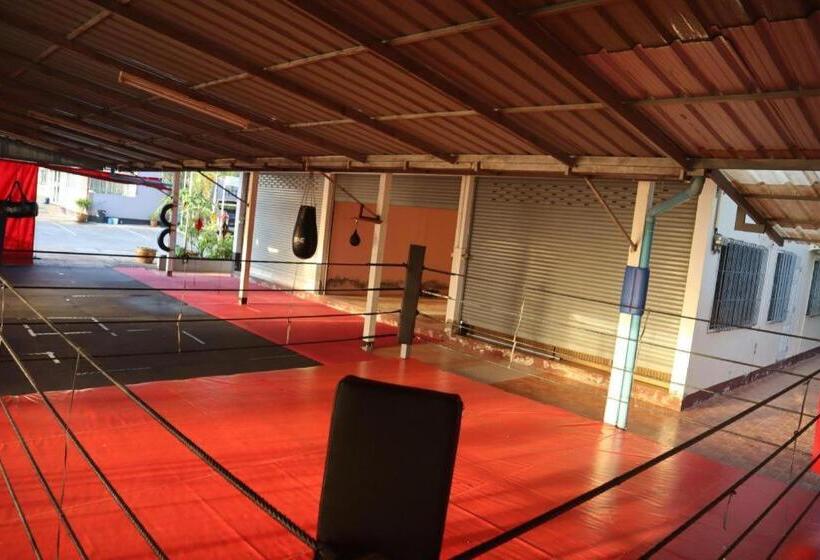 酒店 Baan Ton Resort