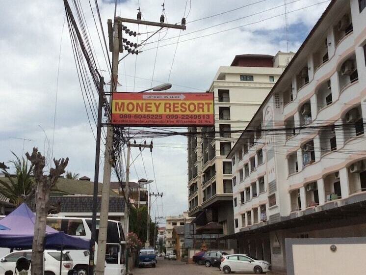 酒店 Money Resort