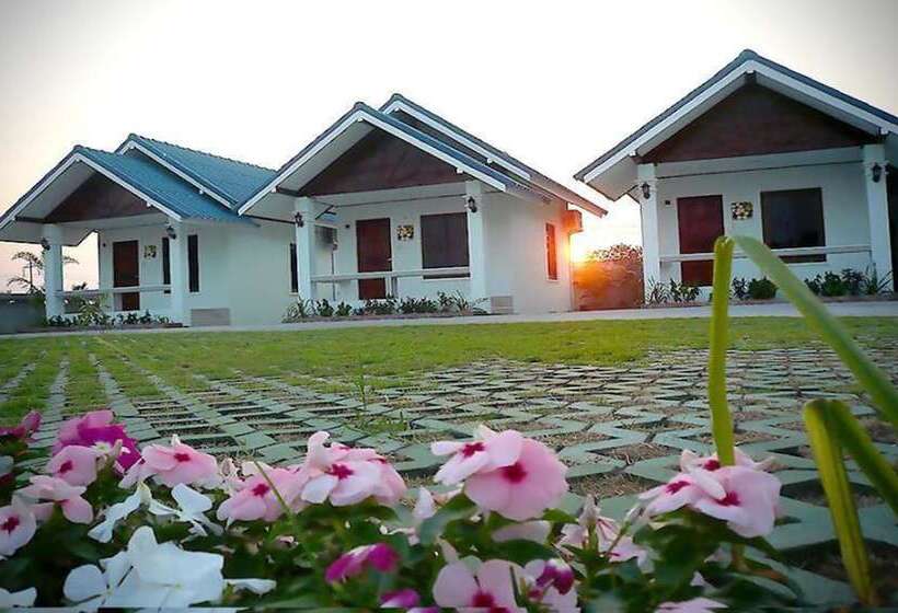 בית מלון כפרי Nichravee Resort Ubon Ratchathani