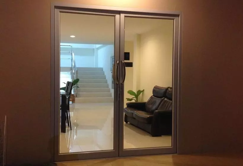 ホテル Paradise Park Apartment Laemchabang