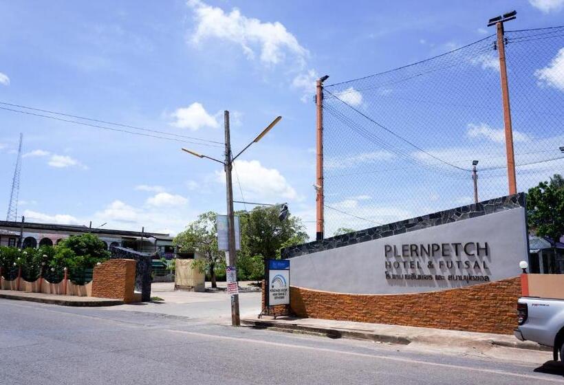 호텔 Plernpetch