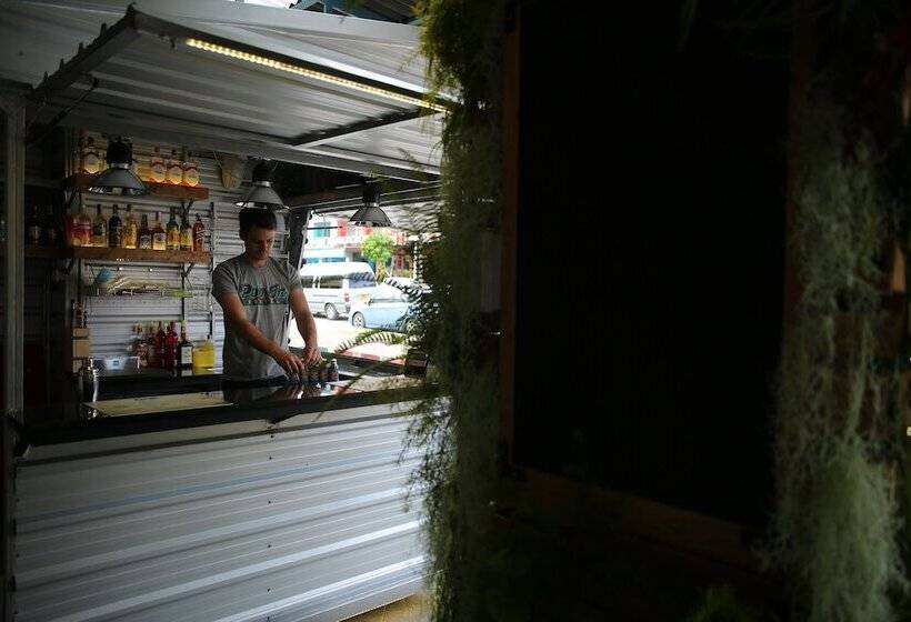 فندق Pop In Hostel Aonang