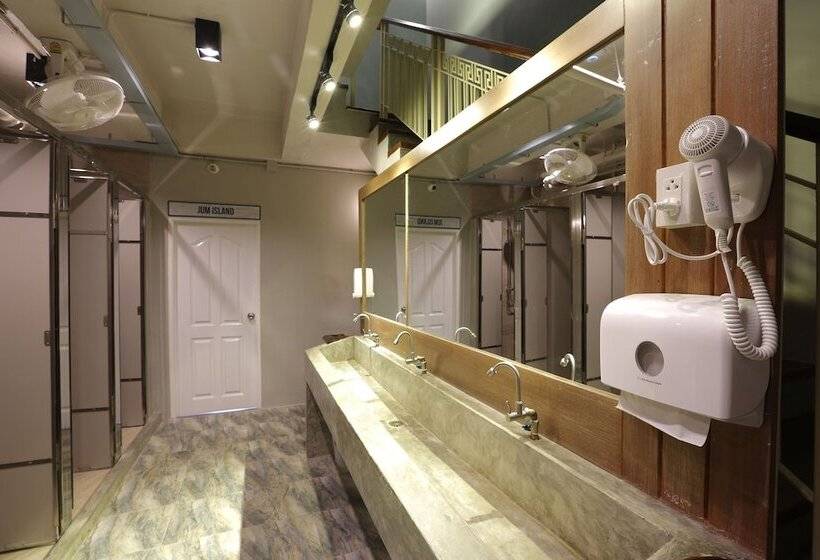 فندق Pop In Hostel Aonang