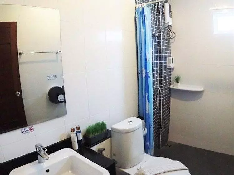 هتل Pop In Hostel Aonang