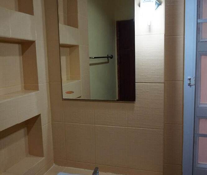 酒店 Porntip Resort