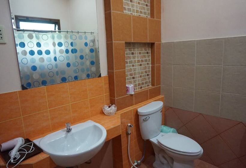 酒店 Porntip Resort