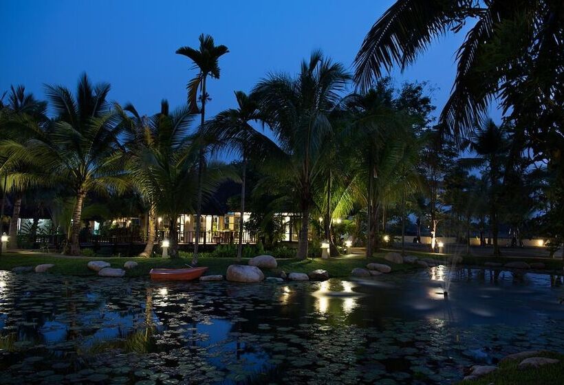 בית מלון כפרי Suwannatara Resort