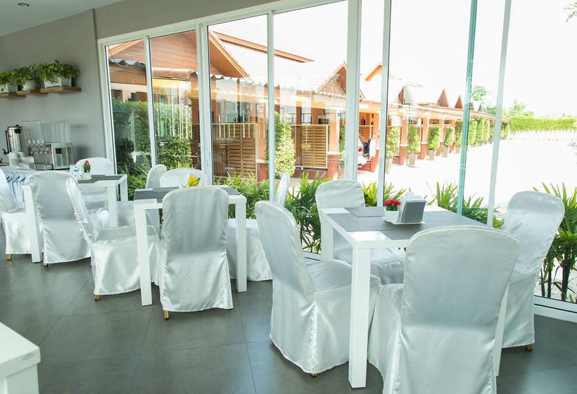 هتل Sweet Sense Jomtien Resort