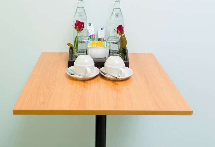 בית מלון כפרי The Garden Place Bangkok