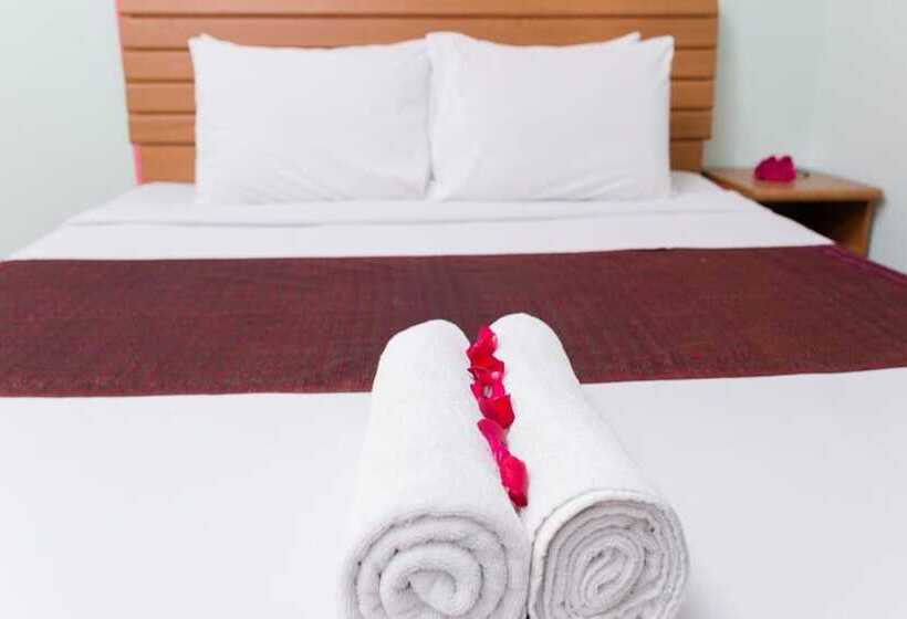 בית מלון כפרי The Garden Place Bangkok