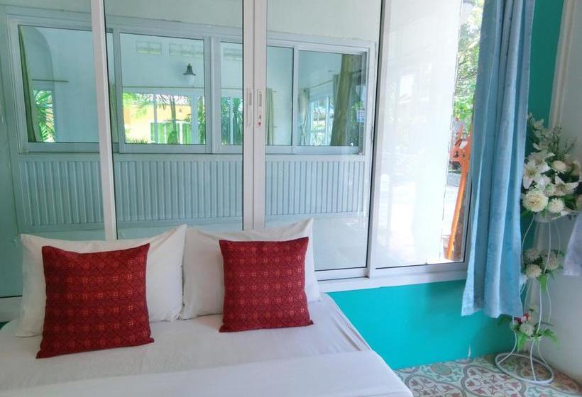 Отель Thipsamed Resort