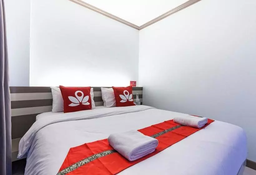 ホテル Zen Rooms Patong Soi Chuwong