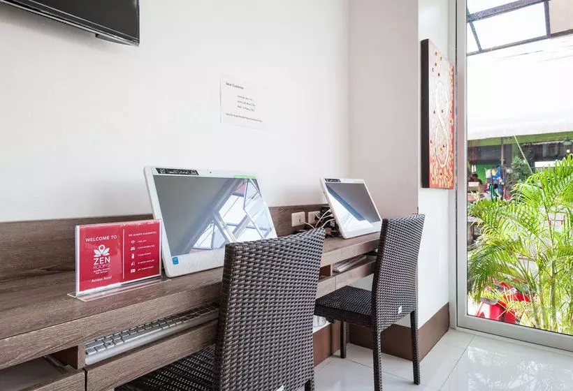 ホテル Zen Rooms Patong Soi Chuwong
