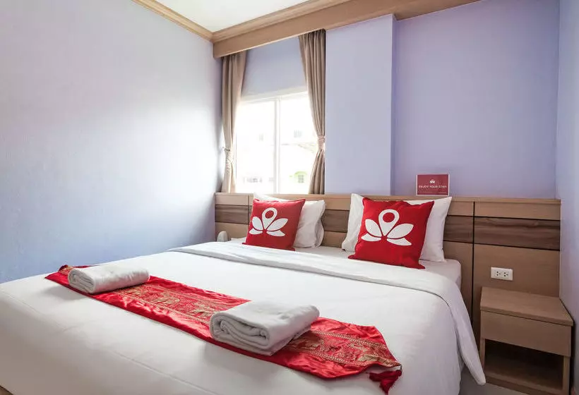 ホテル Zen Rooms Patong Soi Chuwong