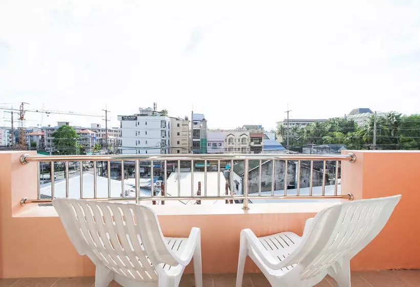 ホテル Zen Rooms Patong Soi Chuwong