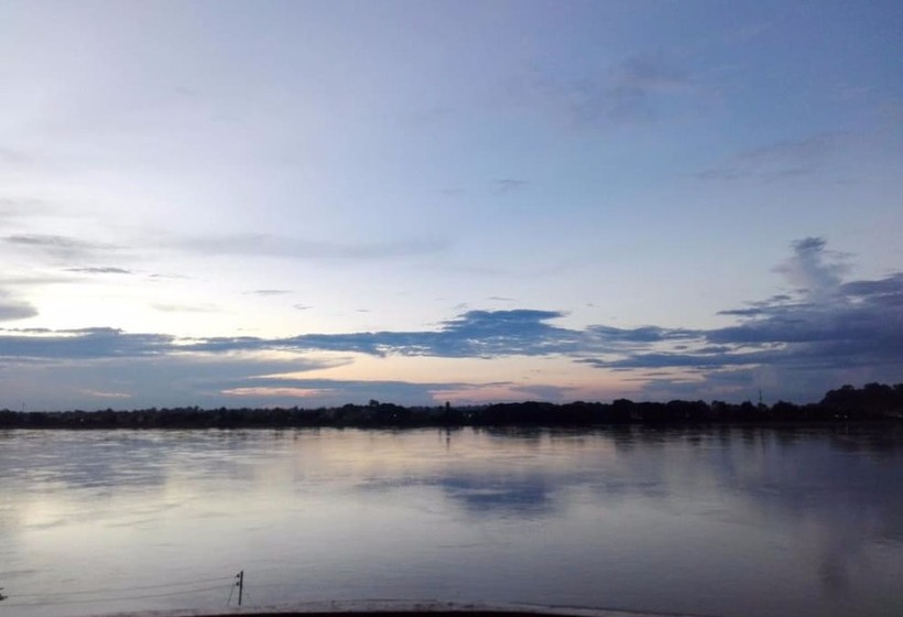 Пансион Just Mansion Nong Khai