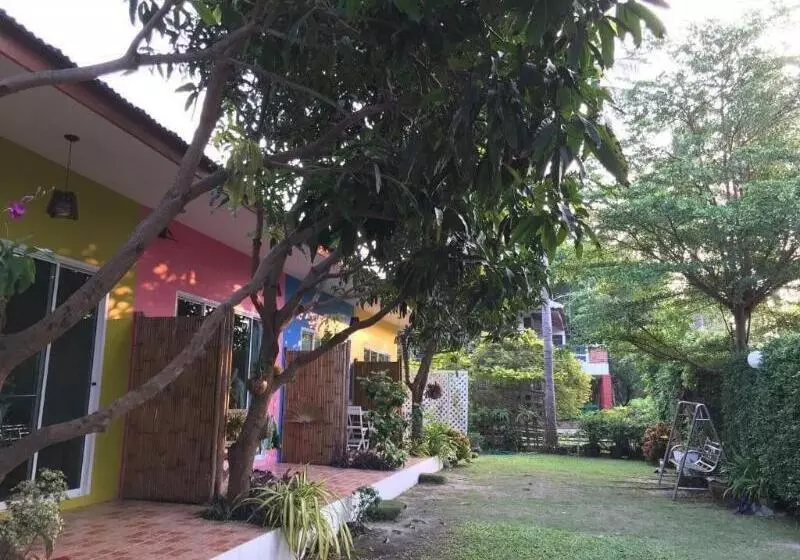 پانسیون Namaste Resort