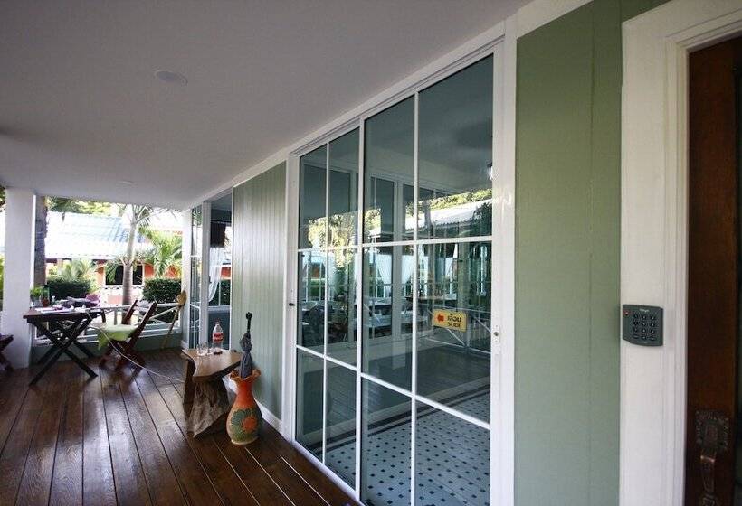 پانسیون Sky Cottage