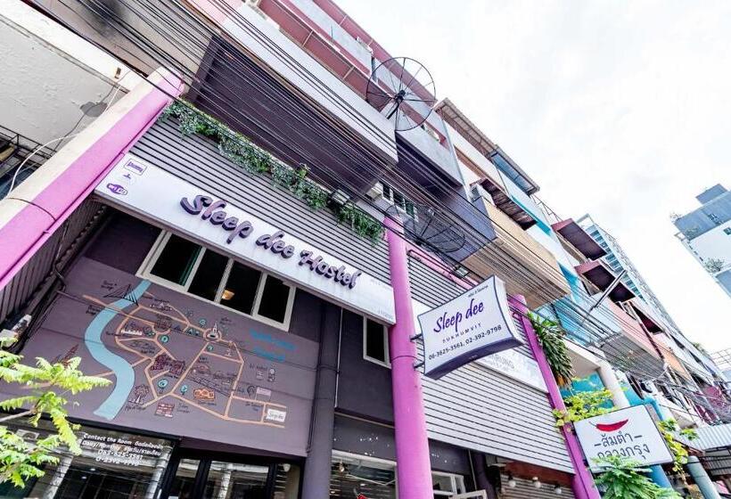Sleep Dee Hostel
