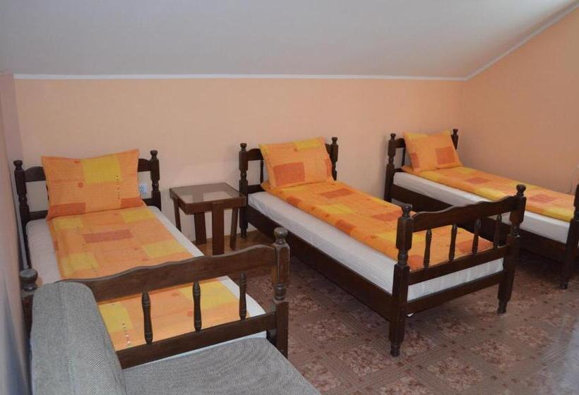 هاستل Smeštaj   Sobe Marvel