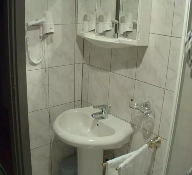 تختخواب و صبحانه Guest House Vila Lux