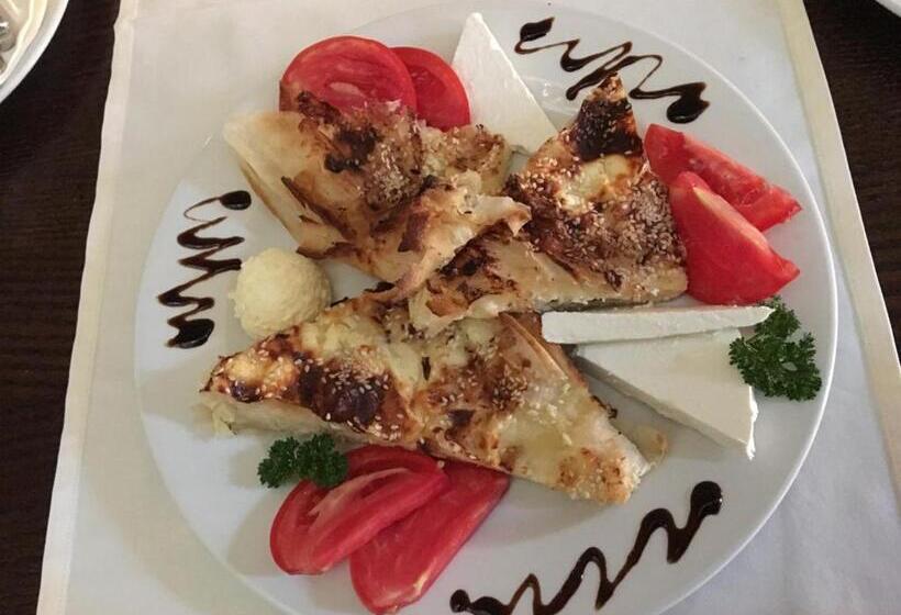 تختخواب و صبحانه Luxury Rooms Minjon