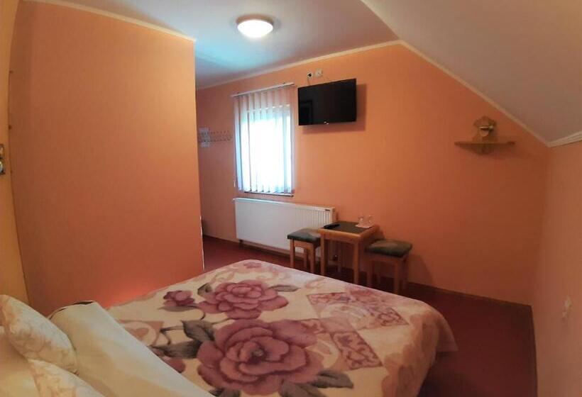 تختخواب و صبحانه Vila Palma Palic