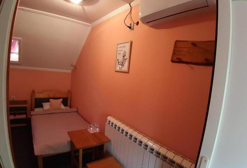 تختخواب و صبحانه Vila Palma Palic