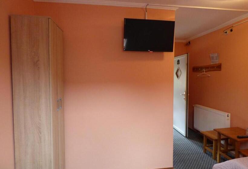 تختخواب و صبحانه Vila Palma Palic