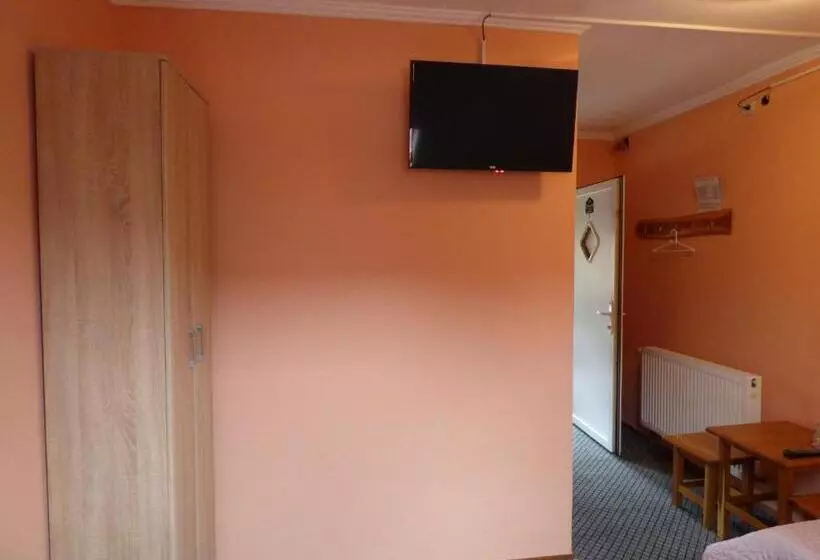 تختخواب و صبحانه Vila Palma Palic